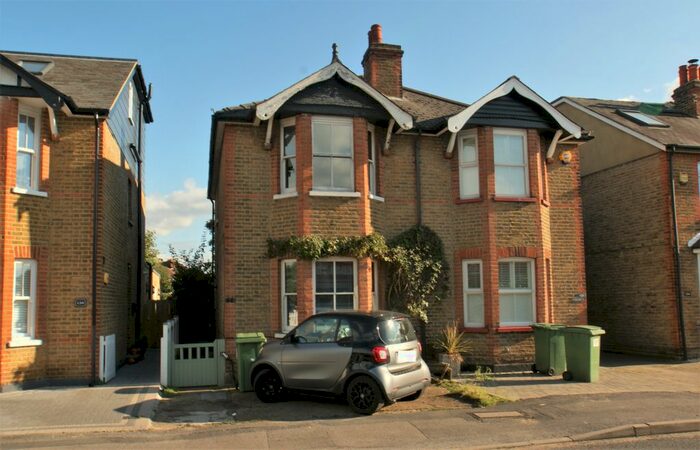 3 Bedroom Semi-Detached House To Rent In Molesey Road, Hersham, Surrey KT12