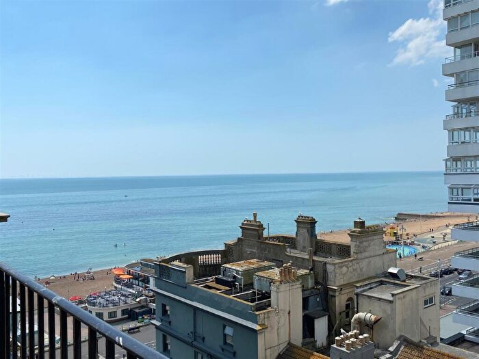 Studio To Rent In Kings Road - Balcony With Sea View, BN1