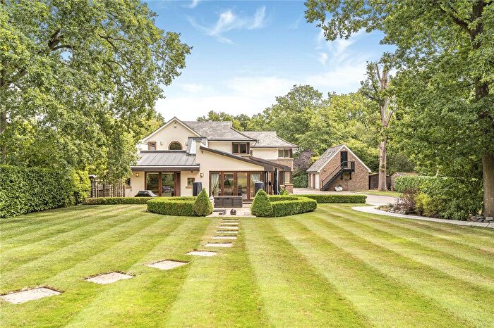 5 Bedroom Detached House For Sale In Park Street Lane, Park Street, St. Albans, Hertfordshire, AL2
