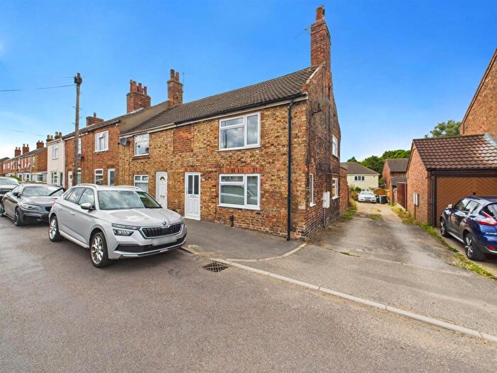 2 Bedroom End Of Terrace House For Sale In Eastfield Road, Louth, LN11