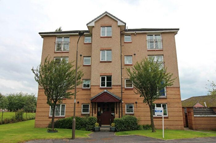 2 Bedroom Flat To Rent In Queens Court, Larbert, FK5