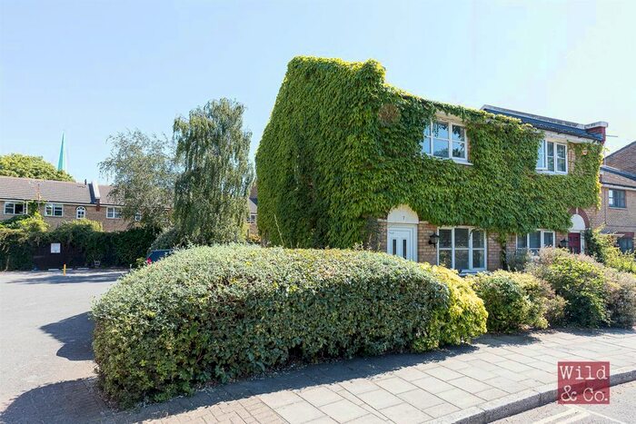 2 Bedroom Property To Rent In Alpine Grove, London, E9