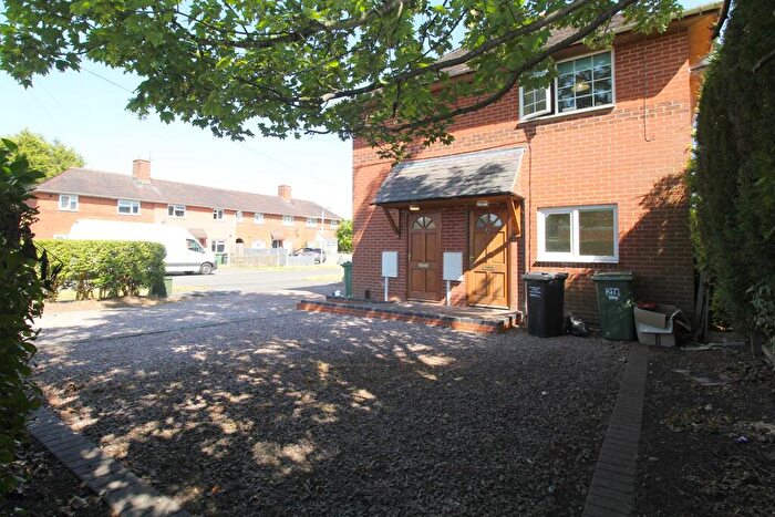 Flat To Rent In Howe Road, Loughborough, LE11