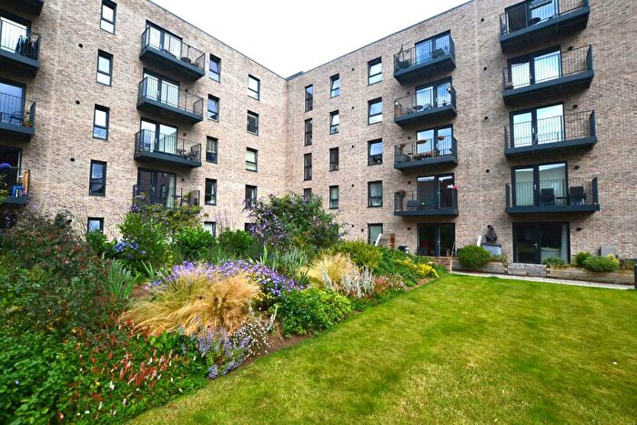 3 Bedroom Flat To Rent In Pillans Place, Leith, Edinburgh, EH6