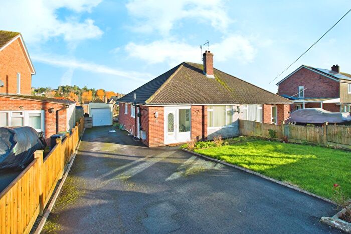 2 Bedroom Semi-Detached Bungalow For Sale In Thomson Drive, Crewkerne, TA18