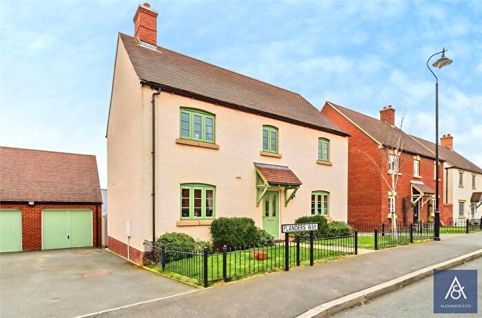 4 Bedroom Detached House For Sale In Flanders Way, Brackley, Northamptonshire, NN13