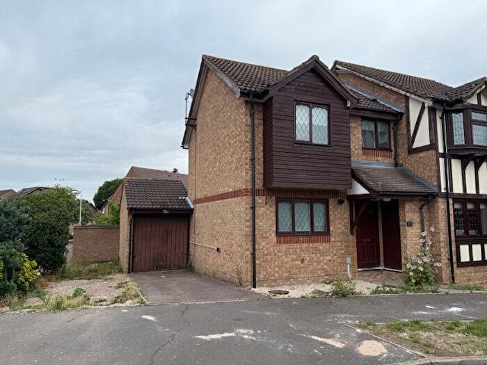 2 Bedroom Semi-Detached House To Rent In Ewan Road, Romford, RM3