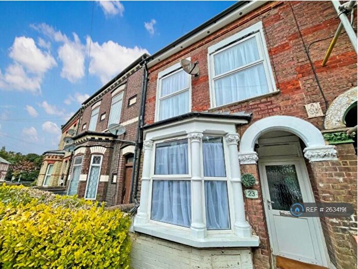 3 Bedroom Terraced House To Rent In Stockwood Crescent, Luton, LU1