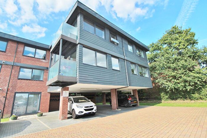 2 Bedroom Flat To Rent In Leigh Road, Havant, PO9