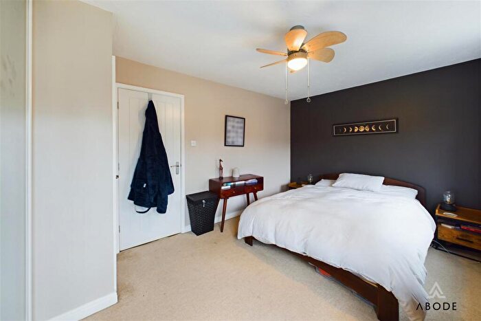 3 Bedroom Detached House For Sale In Normandy Road, Hilton, DE65