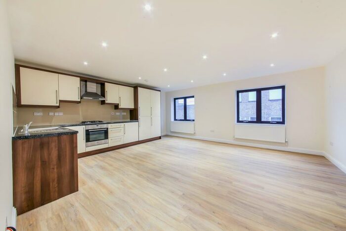 1 Bedroom Apartment To Rent In Station Road, Redhill, RH1