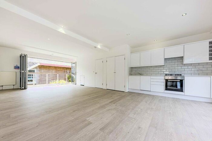 1 Bedroom Flat To Rent In Eel Pie Island, Twickenham, TW1