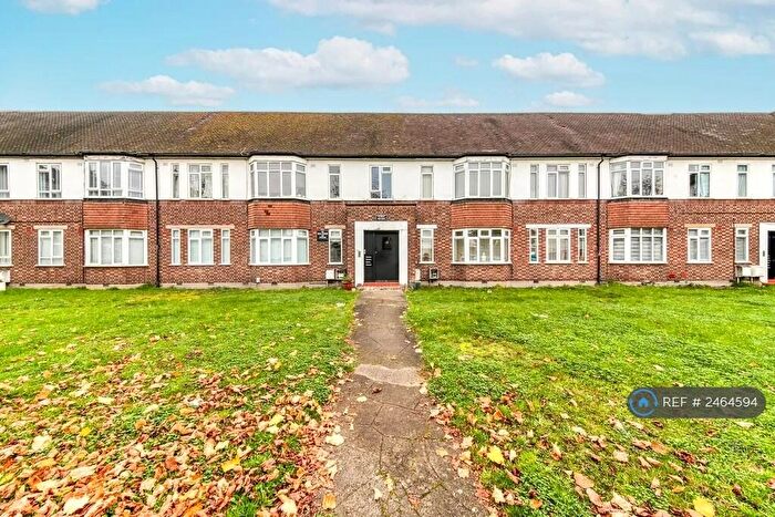 3 Bedroom Flat To Rent In Selhurst New Court, London, SE25