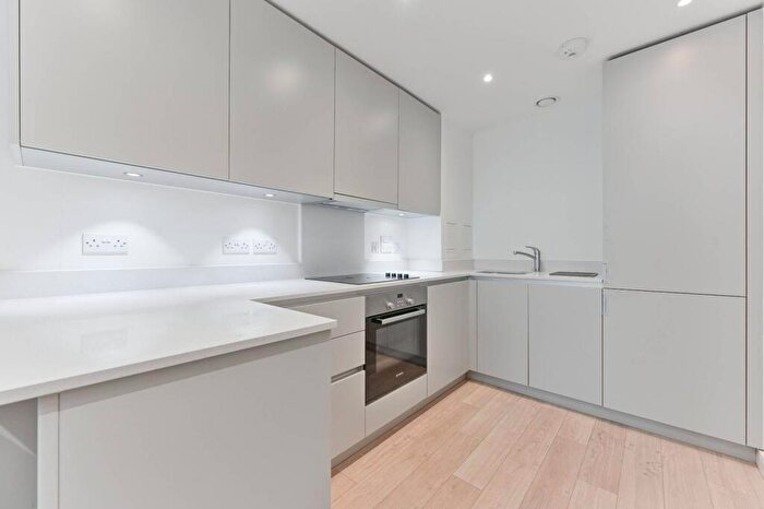 1 Bedroom Flat To Rent In Pinnacle Apartments, East Croydon, Croydon, CR0