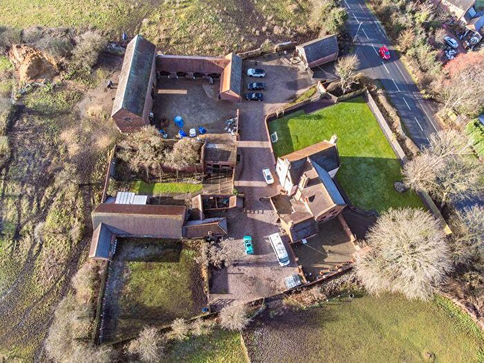 5 Bedroom Detached House For Sale In Coopers Bank Road, Dudley, DY3