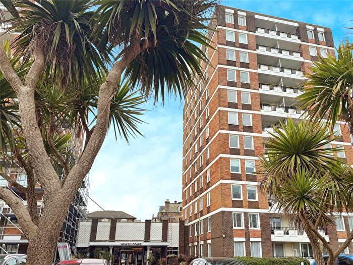 3 Bedroom Flat To Rent In Grand Avenue, Hove, East Sussex, BN3
