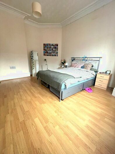 4 Bedroom Property To Rent In Shortridge Terrace, Jesmond, Newcastle Upon Tyne, NE2