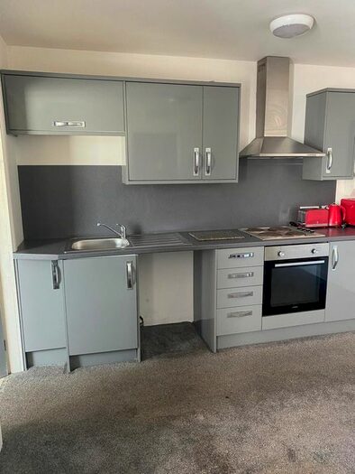 1 Bedroom Flat To Rent In South Street, Keighley, BD21