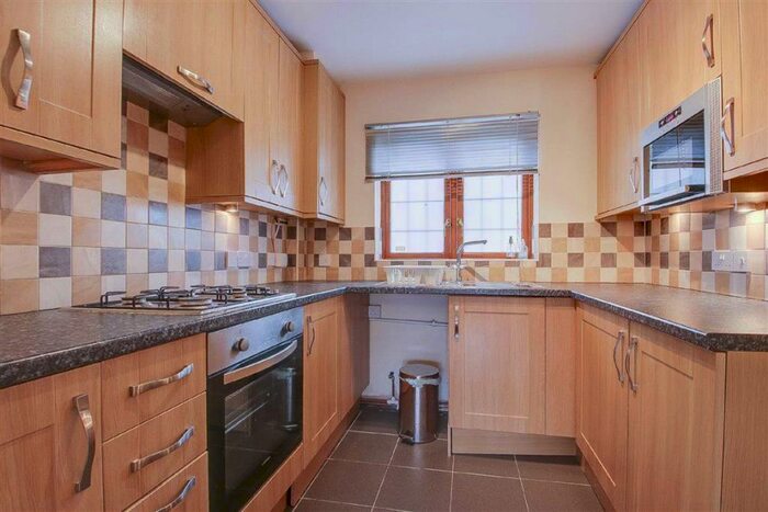 1 Bedroom Apartment To Rent In Lynmouth Crescent, Furzton, Milton Keynes, MK4