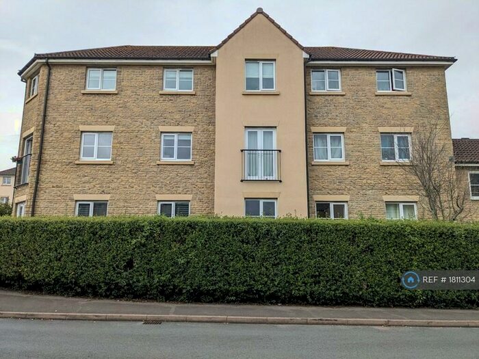 2 Bedroom Flat To Rent In Highwood Drive, Nailsworth, Stroud, GL6