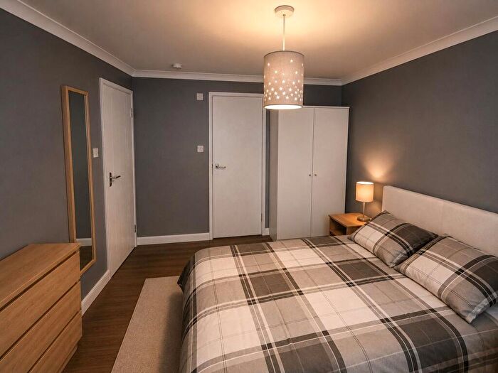 House Of Multiple Occupation To Rent In Howards Road, Woking, Surrey, GU22