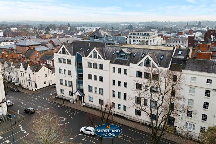 1 Bedroom Apartment For Sale In Clarendon Avenue, Leamington Spa, CV32
