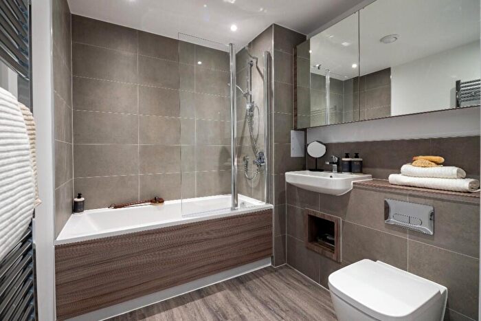1 Bedroom Apartment For Sale In Forest Road, Walthamstow, E17