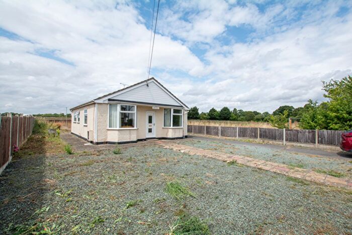 3 Bedroom Bungalow For Sale In London Road, Kelvedon, Essex, CO5
