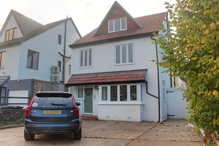 2 Bedroom Flat To Rent In St. Augustines Avenue, South Croydon, CR2