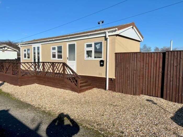 1 Bedroom Bungalow For Sale In Epperstone Residential Caravan Park