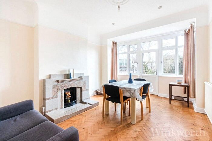 3 Bedroom Semi-Detached House To Rent In Troutbeck Road, London, SE14