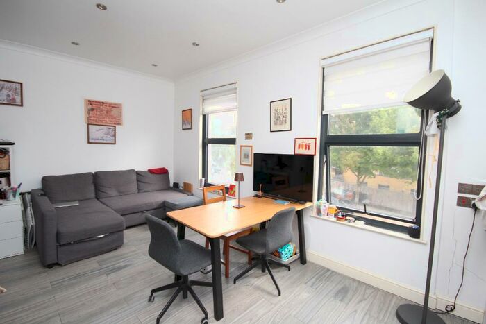 1 Bedroom Flat To Rent In Laura Terrace, Brownswood Road, London, Finsbury Park, N4