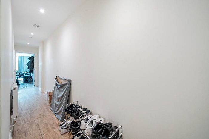 1 Bedroom Flat For Sale In Chrysler House, Welwyn Garden City, Hertfordshire, AL7