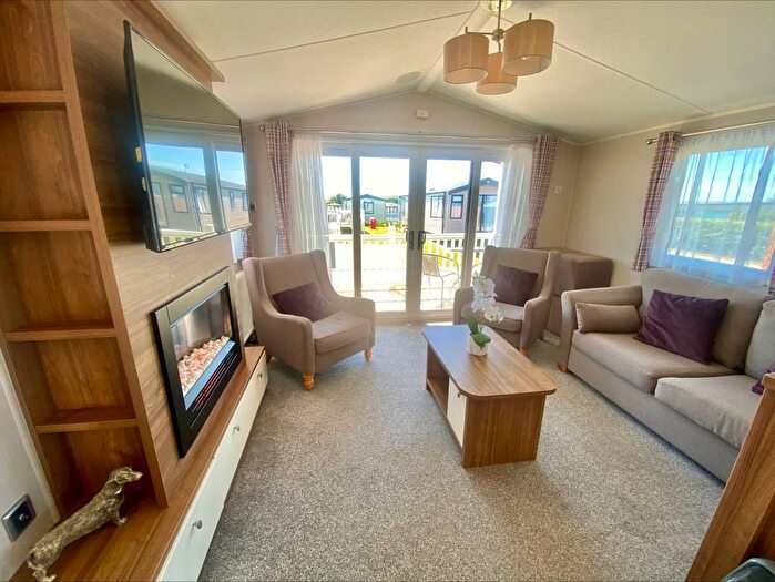 2 Bedroom Park Home For Sale In Brentspool, Kilkhampton, Bude, EX23