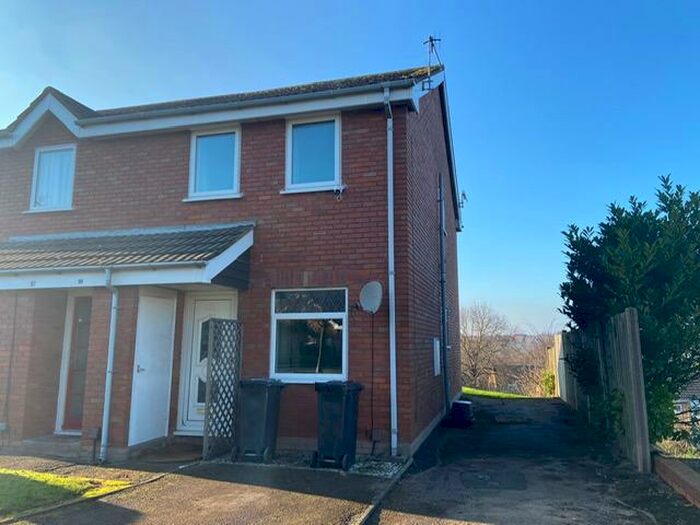 1 Bedroom Flat To Rent In Apperley Way, Halesowen, West Midlands, B63