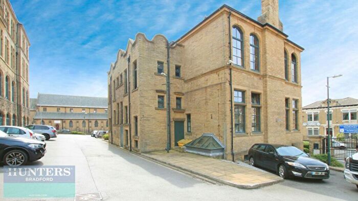 1 Bedroom Apartment To Rent In Byron Studios, Byron Street, Bradford, BD3