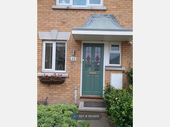 2 Bedroom End Of Terrace House To Rent In Nine Elms Close, Feltham, TW14