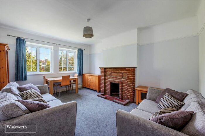 1 Bedroom Flat To Rent In Kew Road, Richmond, TW9