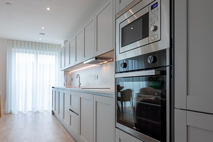 2 Bedroom Flat For Sale In " Bedroom Apartment" At Hepworth Place, Walthamstow, E17