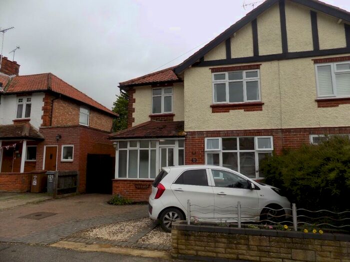 3 Bedroom Semi-Detached House To Rent In Fairview Road, Stevenage, Hertfordshire, SG1