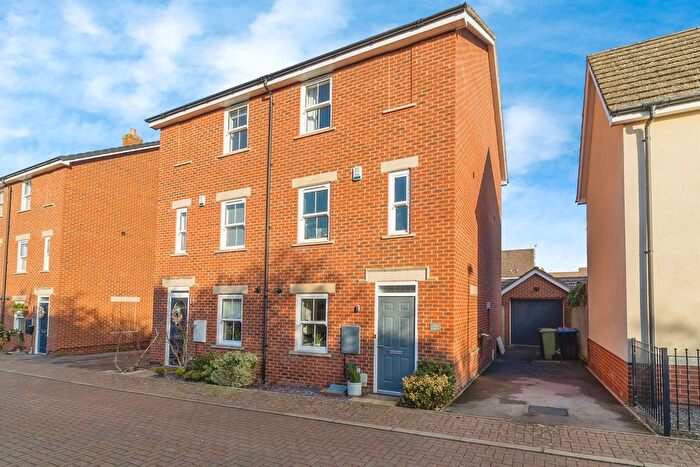 4 Bedroom Property For Sale In Greensand View, Woburn Sands, Milton Keynes, MK17