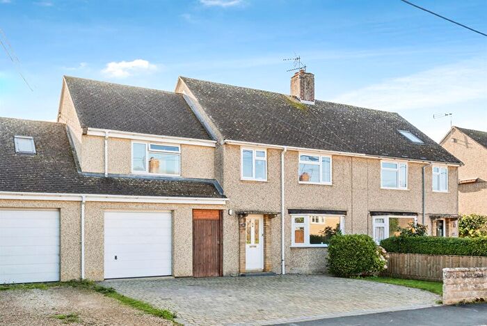 4 Bedroom Semi-Detached House For Sale In Giernalls Road, Hailey, Witney, OX29