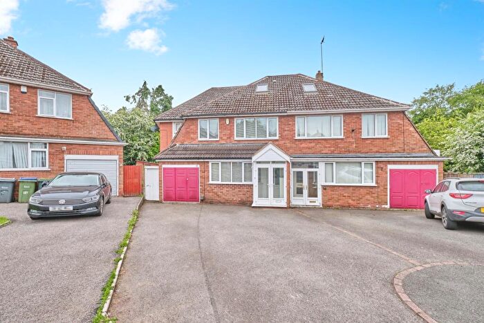6 Bedroom House To Rent In Goodwyn Avenue, Oldbury, B68