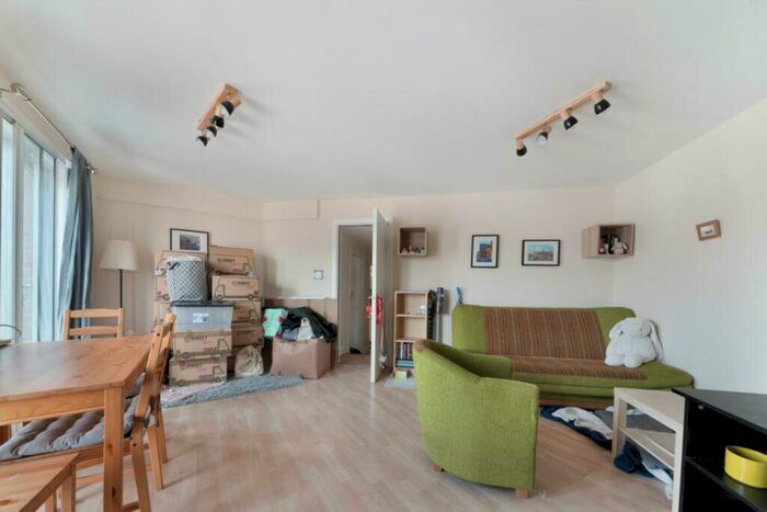 1 Bedroom Flat To Rent In Kempton Court, Durward Street, E1