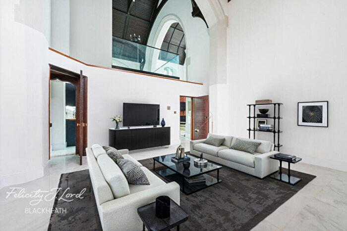3 Bedroom Apartment For Sale In Ashmore Road, London, SE18
