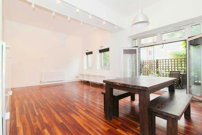 2 Bedroom Flat To Rent In Sunlight Square, Bethnal Green, London, E2