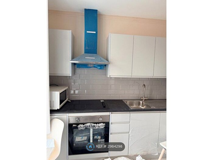 5 Bedroom Terraced House To Rent In London St, Reading, RG1