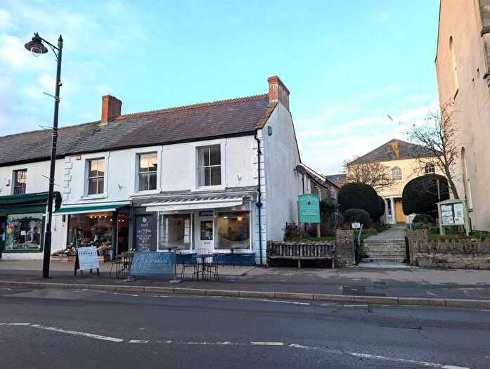 1 Bedroom Apartment To Rent In East Street, Bridport, Dorset, DT6