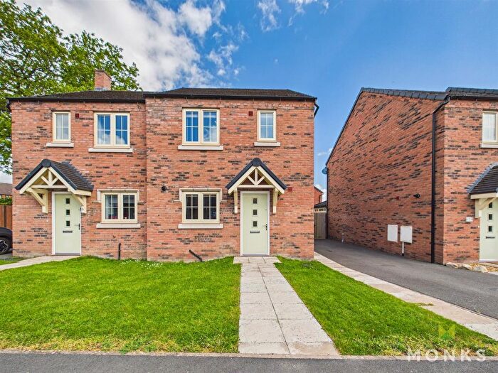 3 Bedroom Semi Detached House For Sale In The Hawthorns, Ellesmere, SY12