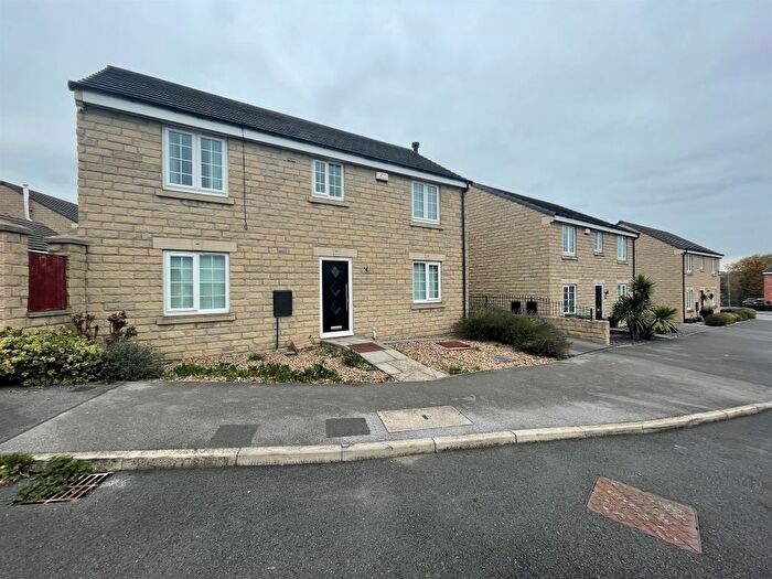 4 Bedroom Detached House For Sale In Noble Road, Wakefield, WF1
